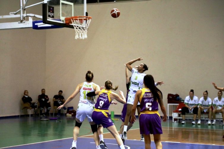 IMG-5786-755x503 Gürespor, Uludağ Basket’i Mağlup Etti