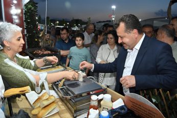 PHOTO-2022-06-06-13-57-19_16-346x231 BALIKESİR ULUSLARARASI KAHVALTI FESTİVALİ’NE BÜYÜK İLGİ