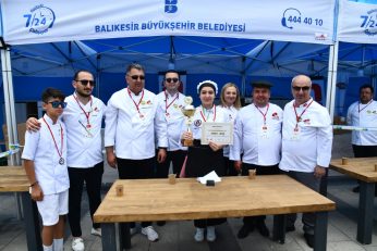 PHOTO-2022-06-06-13-57-19_4-346x231 BALIKESİR ULUSLARARASI KAHVALTI FESTİVALİ’NE BÜYÜK İLGİ