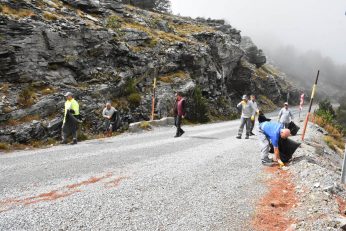 DSC_5511-346x231 EDREMİT BELEDİYESİ'NDEN KAZDAĞLARI’NDA TEMİZLİK ÇALIŞMASI