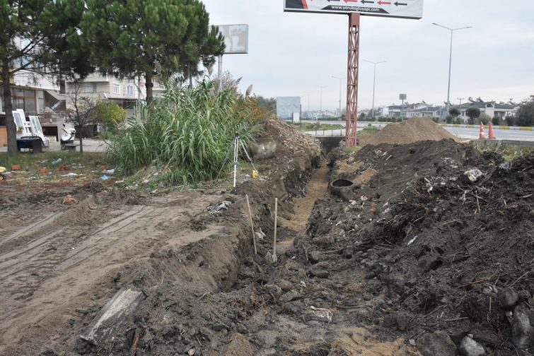 fen-isleri-2-755x504 EDREMİT BELEDİYESİ ALTYAPIYI GÜÇLENDİRİYOR