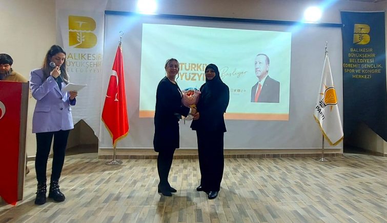 1-2-755x435 EDREMİT’TE ‘TÜRKİYE YÜZYILI’ KONFERANSI