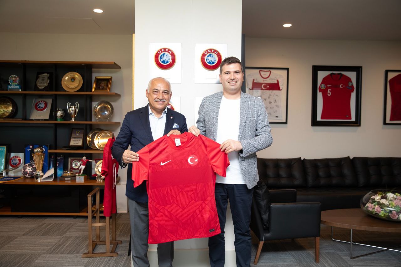 TAYFUN CANLI’DAN TFF BAŞKANI BÜYÜKEKŞİ’YE ZİYARET