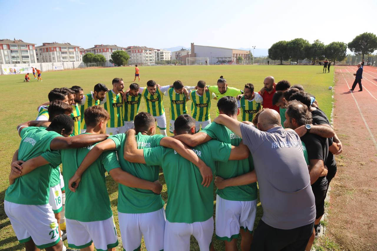 Edro-farkli-basladi-7 EDREMİTSPOR GOL YAĞDIRDI