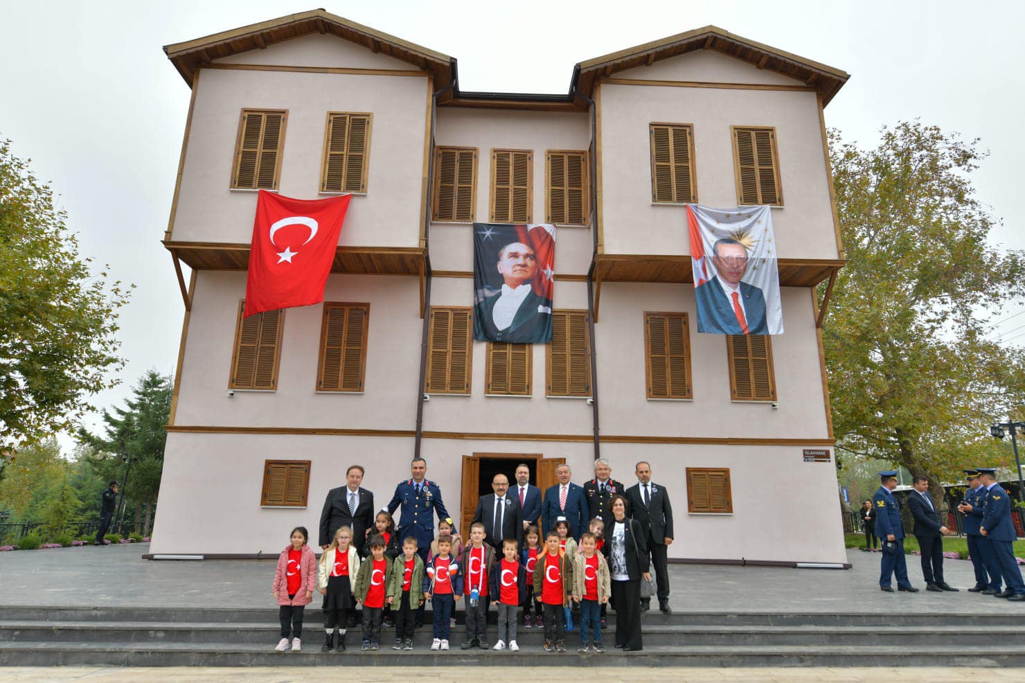 protokol-3 KARESİ ATATÜRK EVİ’NE 10 KASIM’DA ZİYARETÇİ AKINI