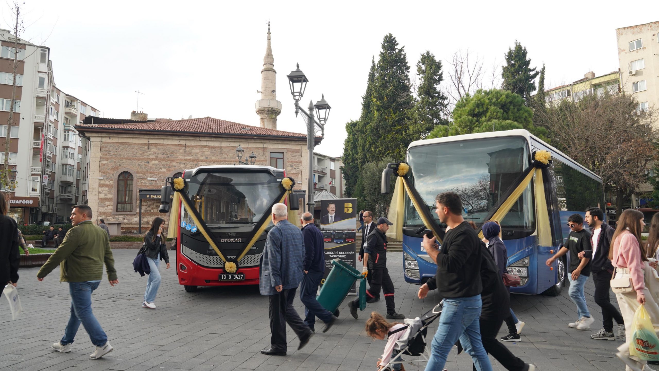 buyuksehir_yeni_toplu_tasima_araclarini_gorucuye_cikardi_9-scaled BÜYÜKŞEHİR, YENİ TOPLU TAŞIMA ARAÇLARINI GÖRÜCÜYE ÇIKARDI