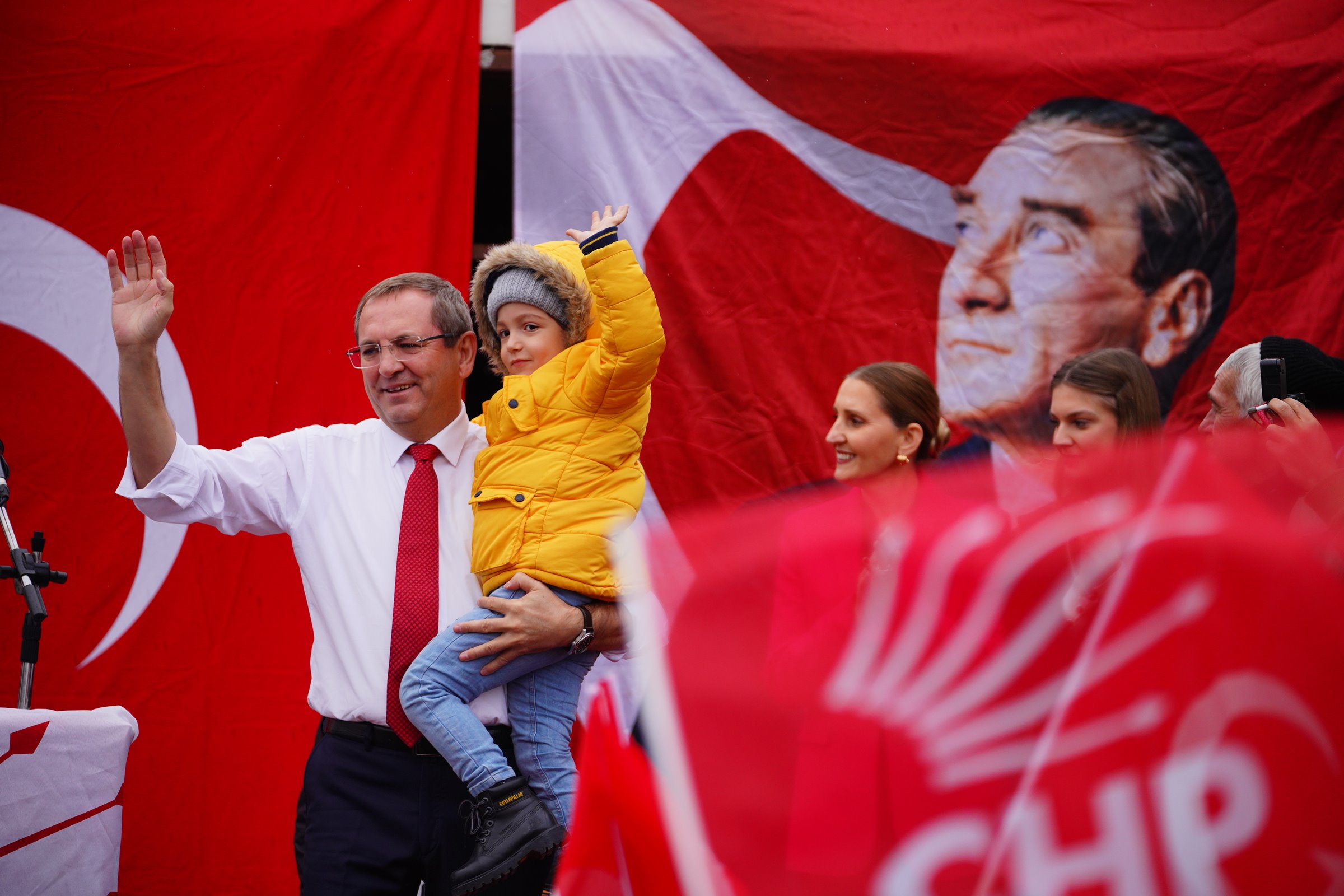 Ayvalikta-Mesut-Erginden-birlik-ve-beraberlik-mesajlari-3 MESUT ERGİN, “AYVALIK İÇİN İLERİ DAİMA İLERİ GİDECEĞİZ