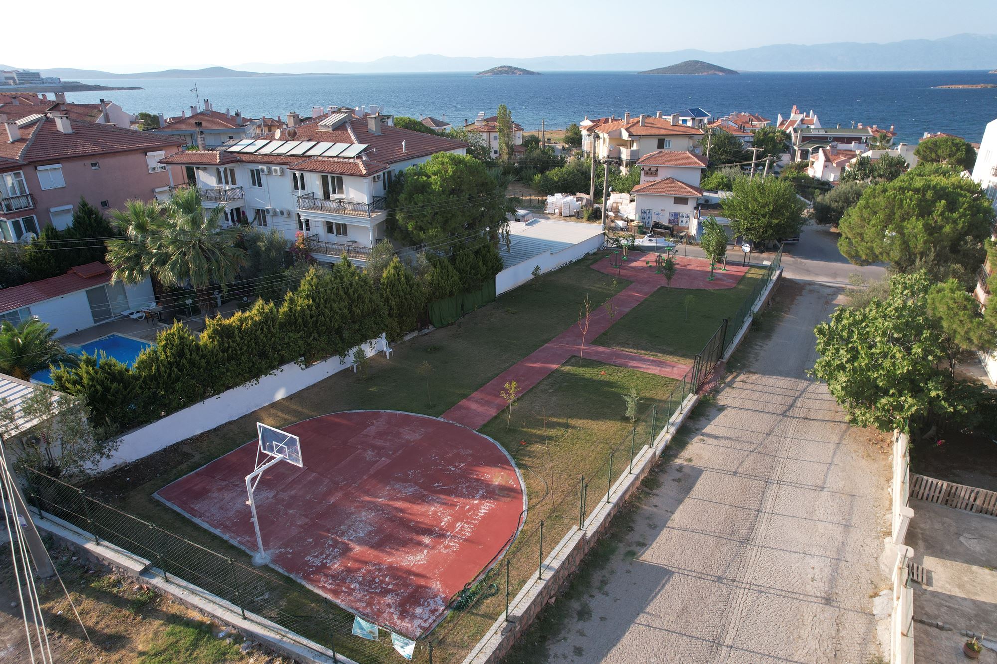 PARK-BAHCELER-VE-FEN-ISLERI-MUDURLUGU-GECTIGIMIZ-YIL-DA-HIZMET-SEFERBERLIGINE-DEVAM-ETTI-6 AYVALIK PARK BAHÇELER VE FEN İŞLERİ MÜDÜRLÜĞÜ GEÇTİĞİMİZ YIL DA HİZMET SEFERBERLİĞİNE DEVAM ETTİ