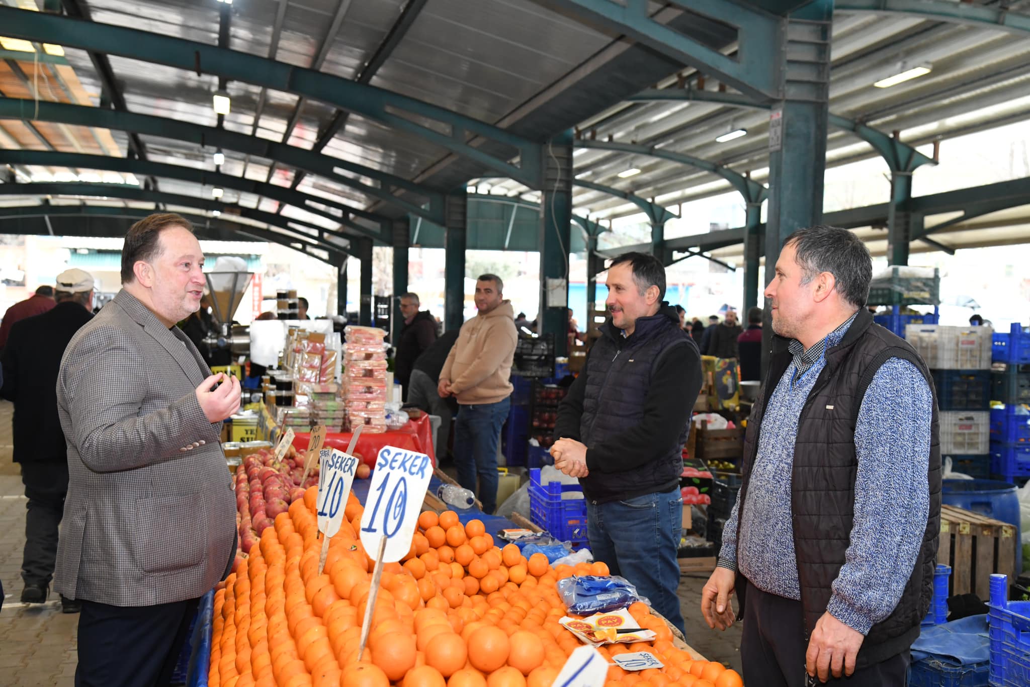 pazarci-8 BAŞKAN ORKAN: “KARESİ BELEDİYESİ VATANDAŞLARIN YANINDA”