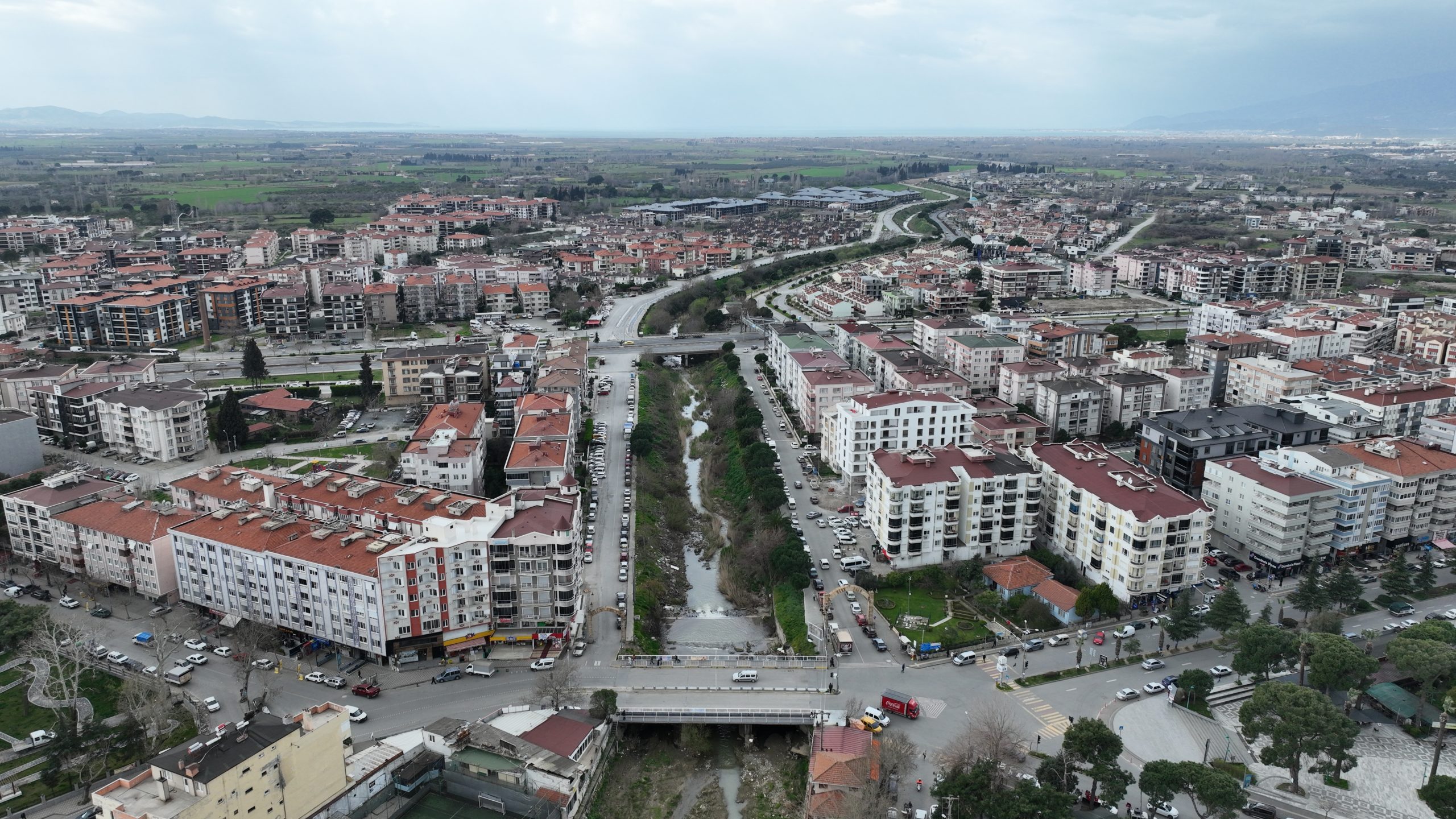 BAŞKAN YILMAZ, ÜLKÜ YOLU’NUN DEVAMI İÇİN KOLLARI SIVADI