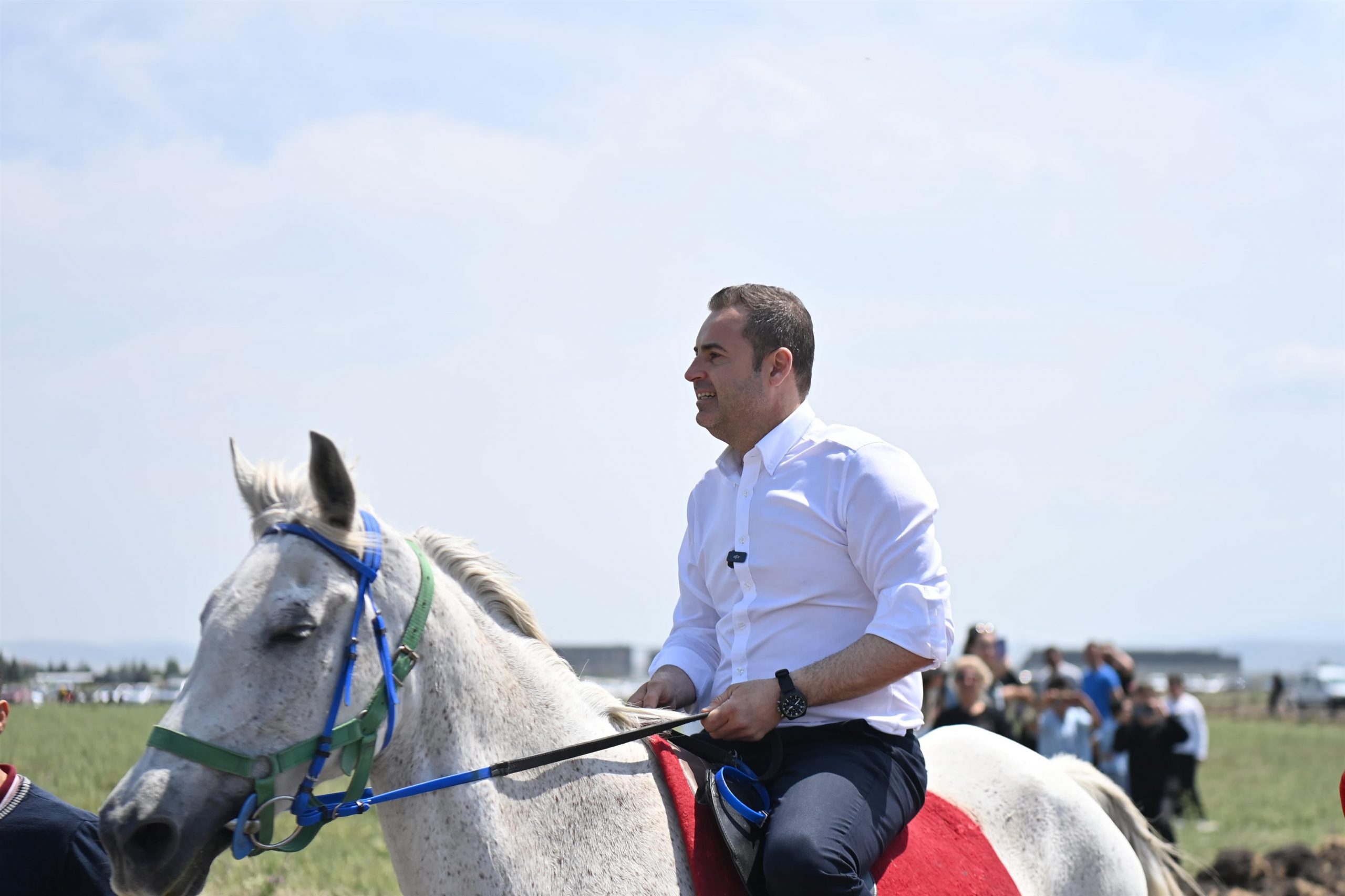 baskan_akin_hayirlarda_vatandaslarla_bir_araya_geldi_23-scaled Başkan Akın: Bu şehrin her köşesi benim yuvam