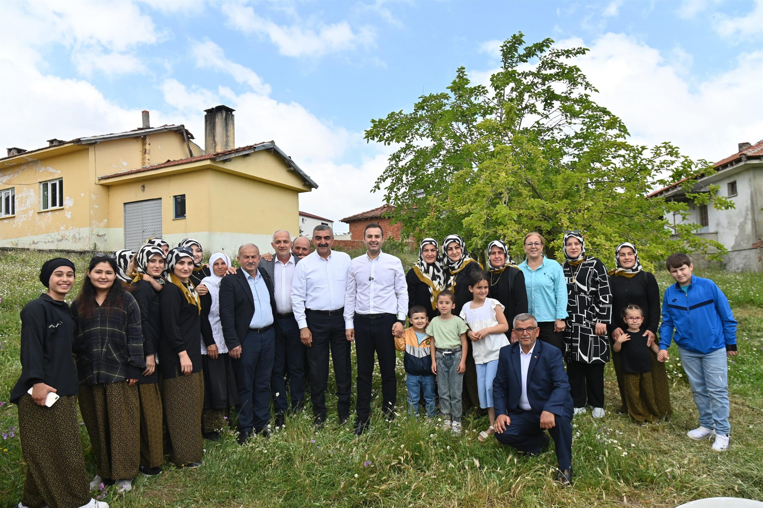 baskan_akin_hayirlarda_vatandaslarla_bir_araya_geldi_7-scaled Başkan Akın: Bu şehrin her köşesi benim yuvam