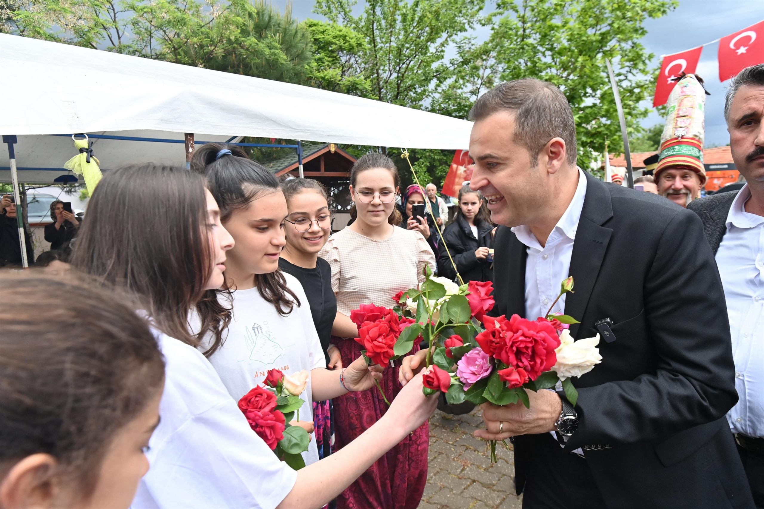 baskan_akin_hidirellez_senliklerine_katildi_2-scaled Başkan Akın, Hıdırellez bereketini vatandaşlarla birlikte yaşadı