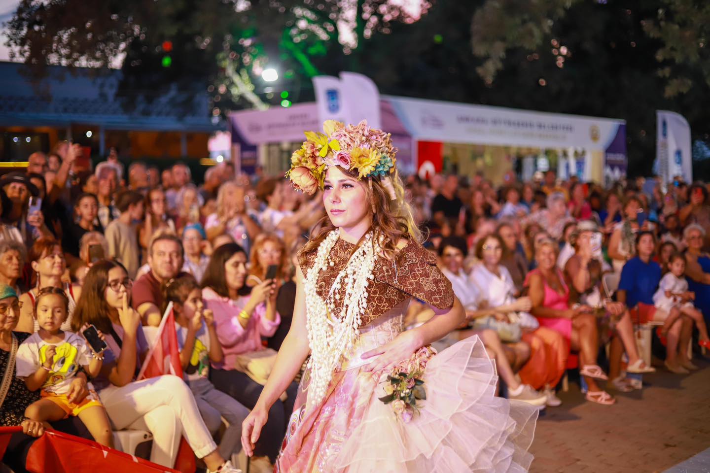 8 TARİH, ŞİFA VE KÜLTÜR TEMASI İLE DÜZENLENEN AROMATERAPİ FESTİVALİ ÖREN’DE BAŞLADI