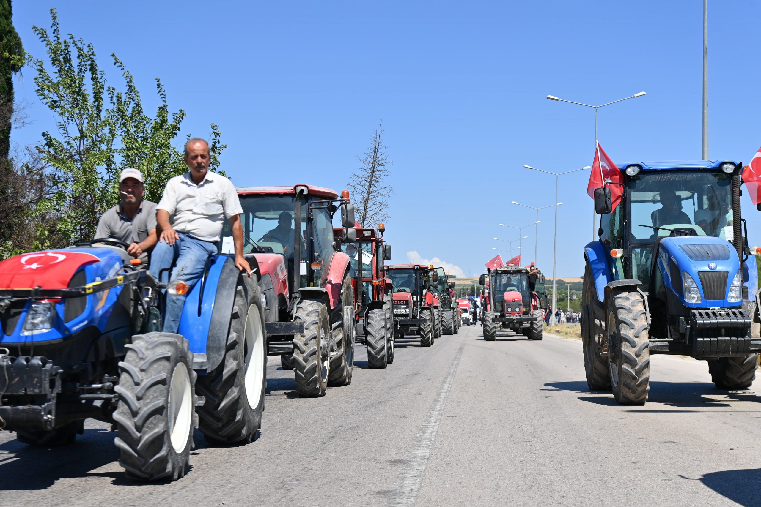 baskan_akin_domates_ureticisinin_sesi_oldu_12-scaled Başkan Akın, domates üreticisinin sesi oldu