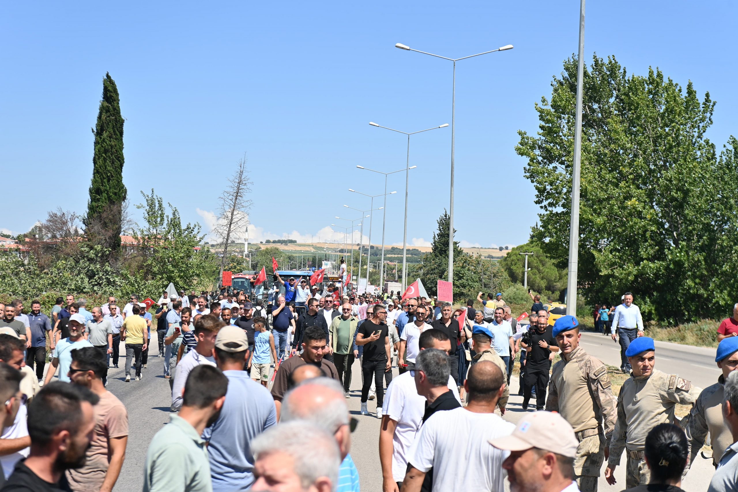 baskan_akin_domates_ureticisinin_sesi_oldu_4-scaled Başkan Akın, domates üreticisinin sesi oldu