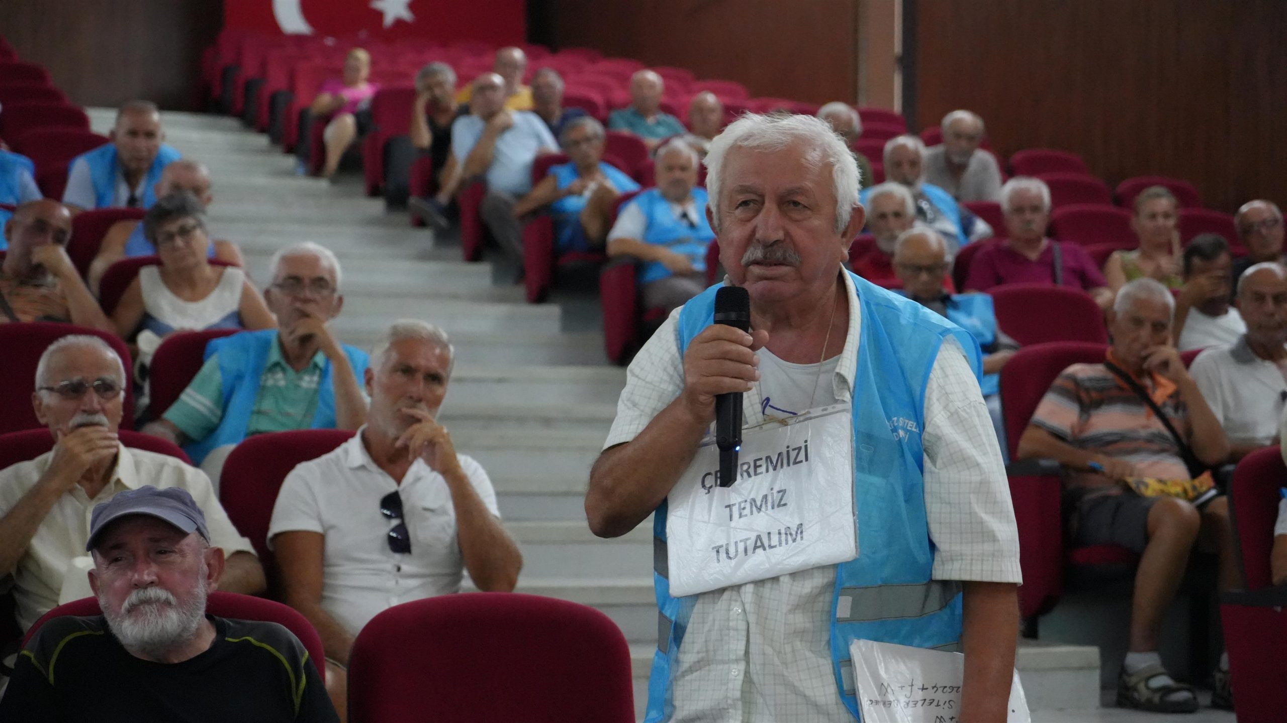 baski_edremit_korfezinde_site_yoneticilerini_dinledi_13-scaled Başkan Akın, Edremit’in arıtma sorununu çözmek için düğmeye bastı