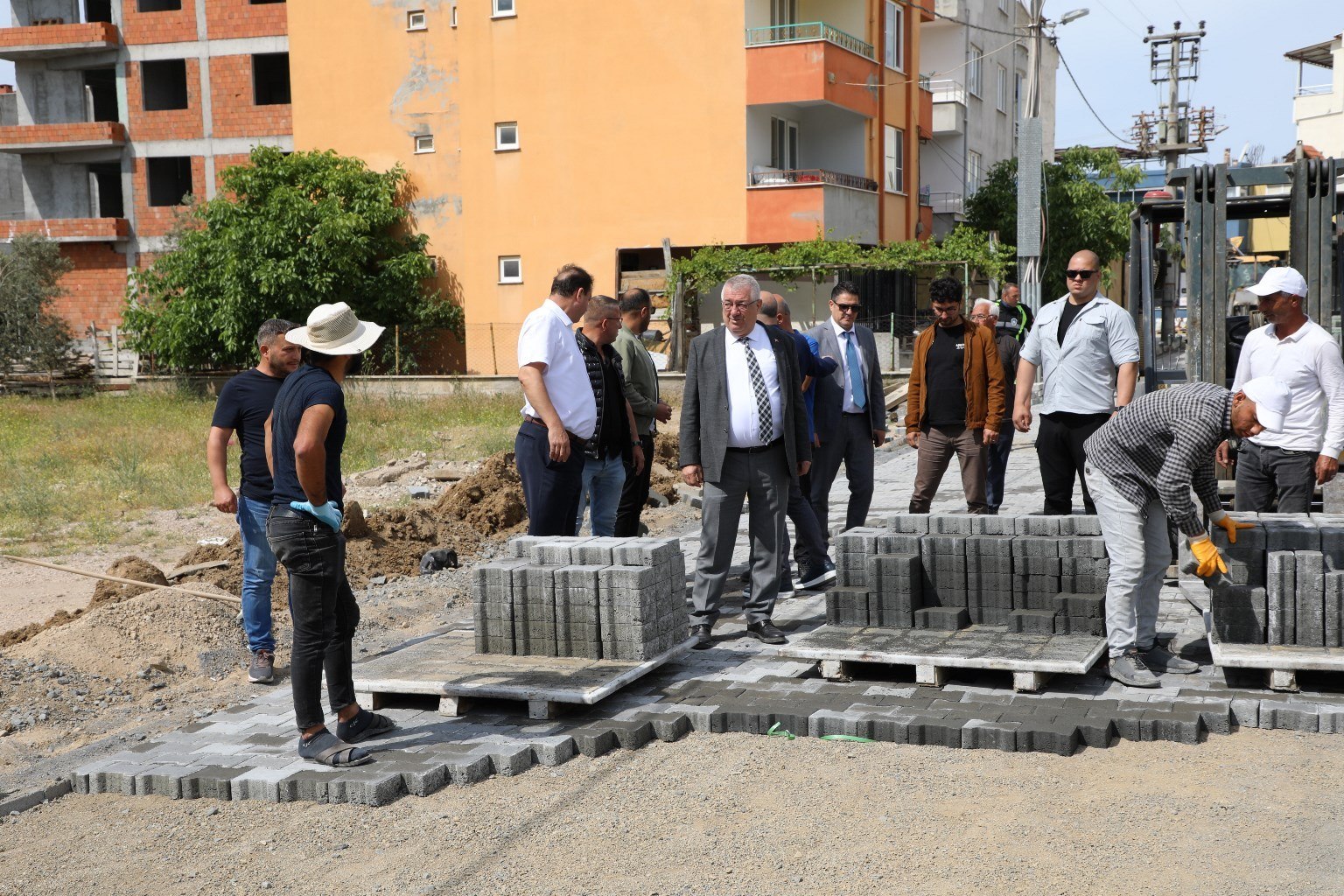 Edremit’te yol seferberliği: 2025 hedefi 500 bin metrekare