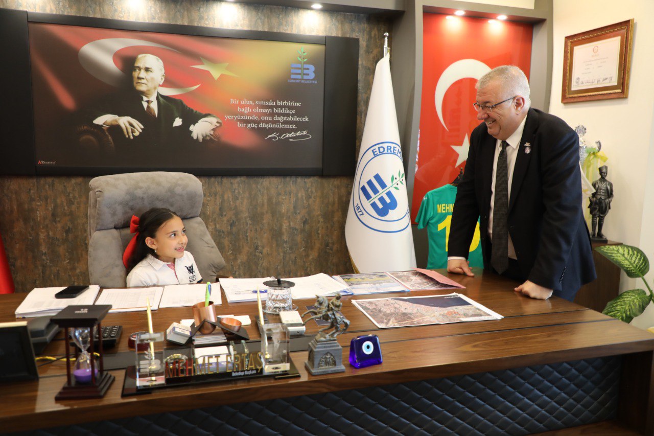 5778669873482811490 EDREMİT'TE 23 NİSAN COŞKUSU