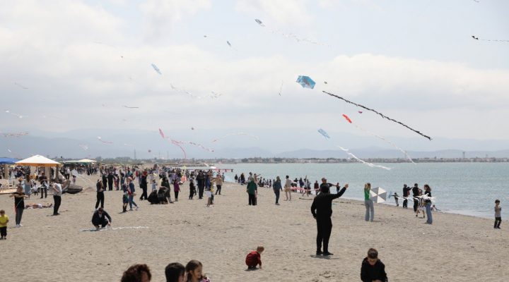 EDREMİT’TE 23 NİSAN COŞKUSU