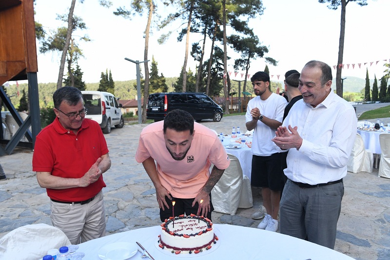 1-14 ALTIEYLÜL’DEN BAL-KES’E TAM DESTEK