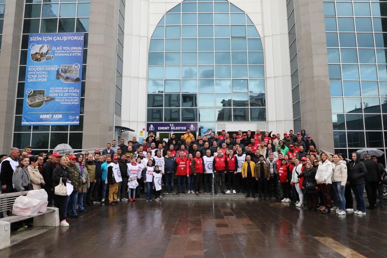 EDREMITTE-1-MAYIS-COSKUYLA-KUTLANDI-4 EDREMİT'TE 1 MAYIS COŞKUYLA KUTLANDI