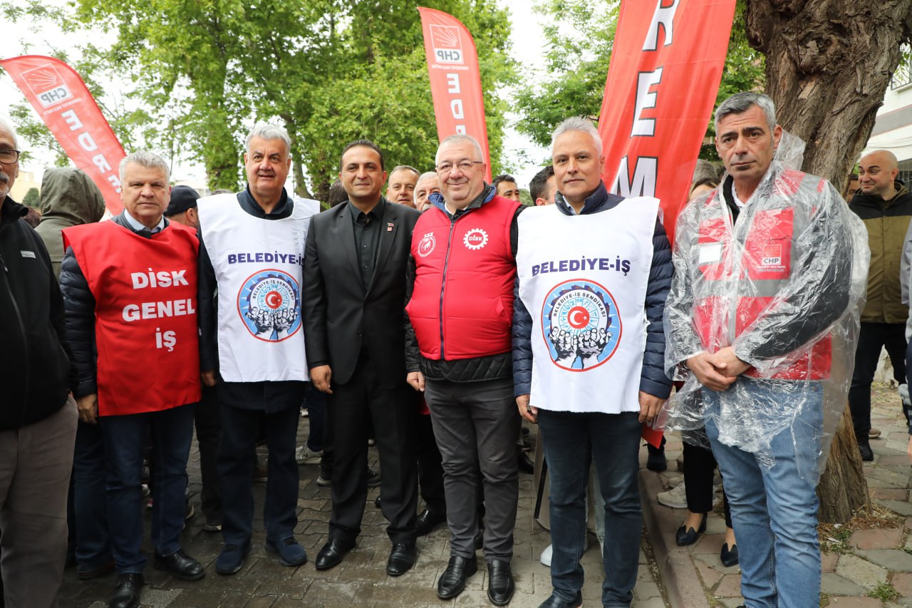 EDREMITTE-1-MAYIS-COSKUYLA-KUTLANDI-8 EDREMİT'TE 1 MAYIS COŞKUYLA KUTLANDI