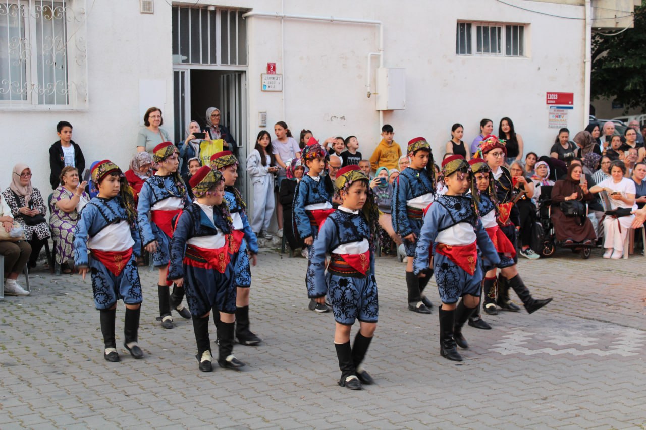 EDREMITTEHIDRELLEZ-SENLIGI-COSKUSU-YASANDI-12 EDREMİT’TE HIDRELLEZ ŞENLİĞİ COŞKUSU YAŞANDI