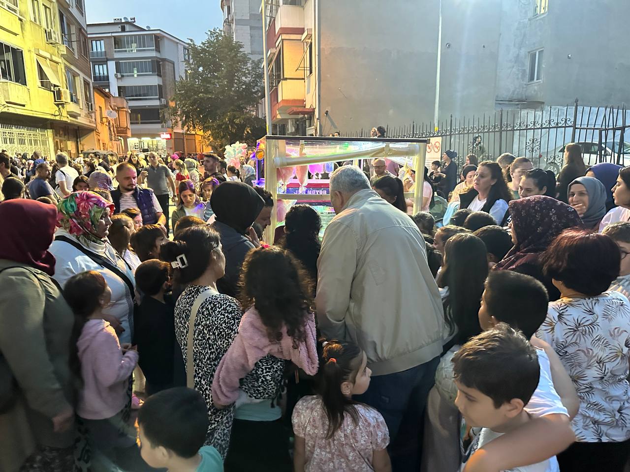 EDREMITTEHIDRELLEZ-SENLIGI-COSKUSU-YASANDI-14 EDREMİT’TE HIDRELLEZ ŞENLİĞİ COŞKUSU YAŞANDI