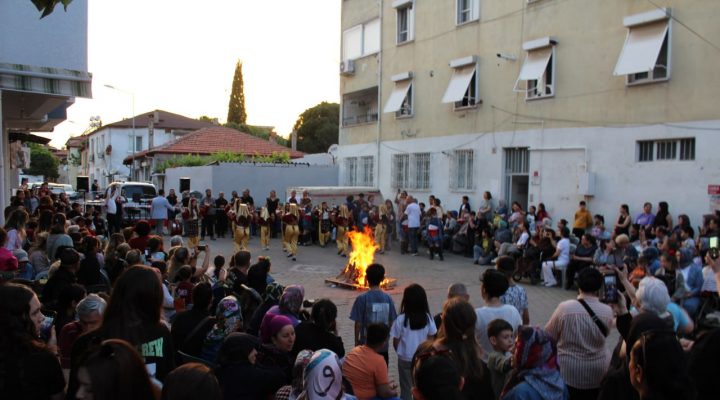 EDREMİT’TE HIDRELLEZ ŞENLİĞİ COŞKUSU YAŞANDI