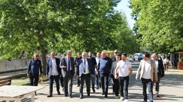 EDREMITTEISKELE-MAHALLESINDE-CEVRE-DUZENLEMESI-YAPILIYOR-2-360x200 Anasayfa