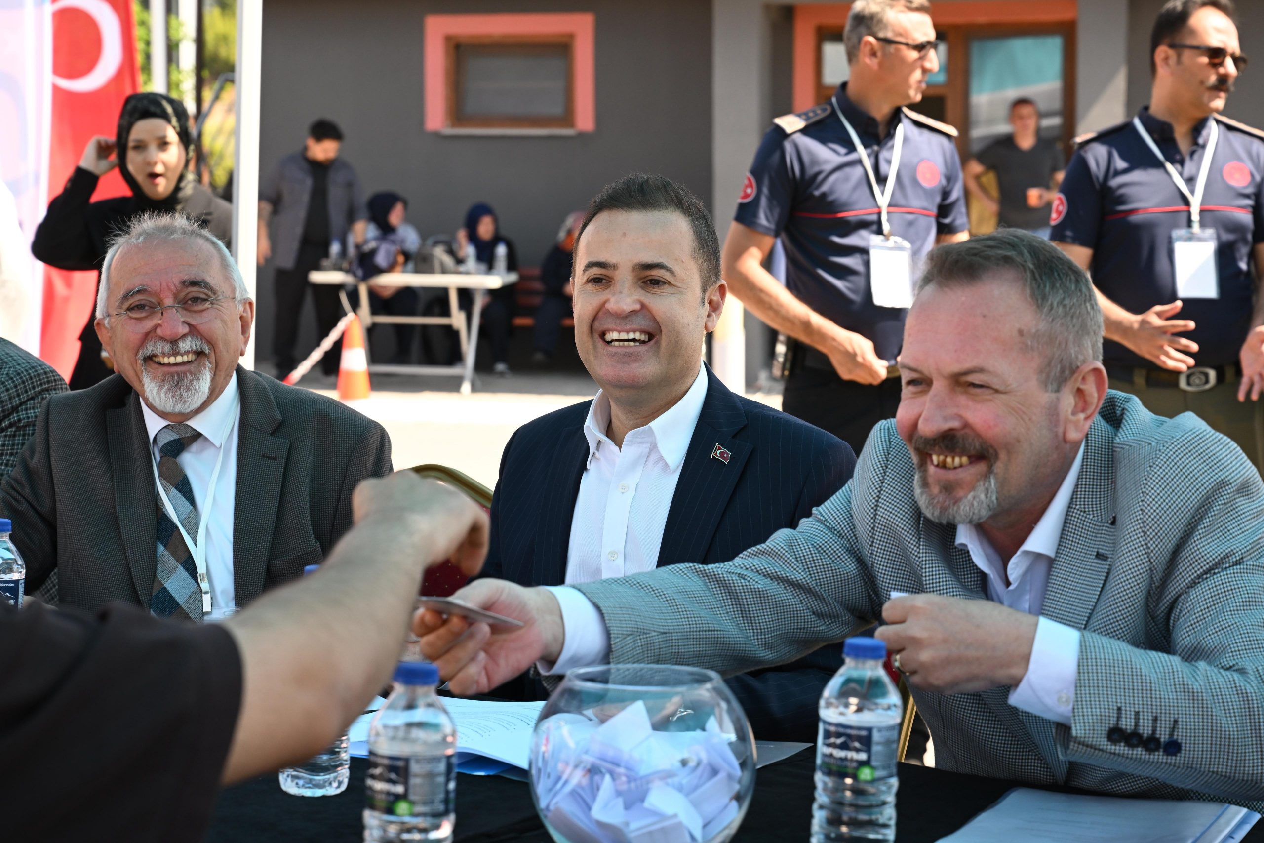 akin_liyakat_esasli_bir_surec_yonetiyoruz_3-scaled Akın: “Liyakat esaslı bir süreç yönetiyoruz”