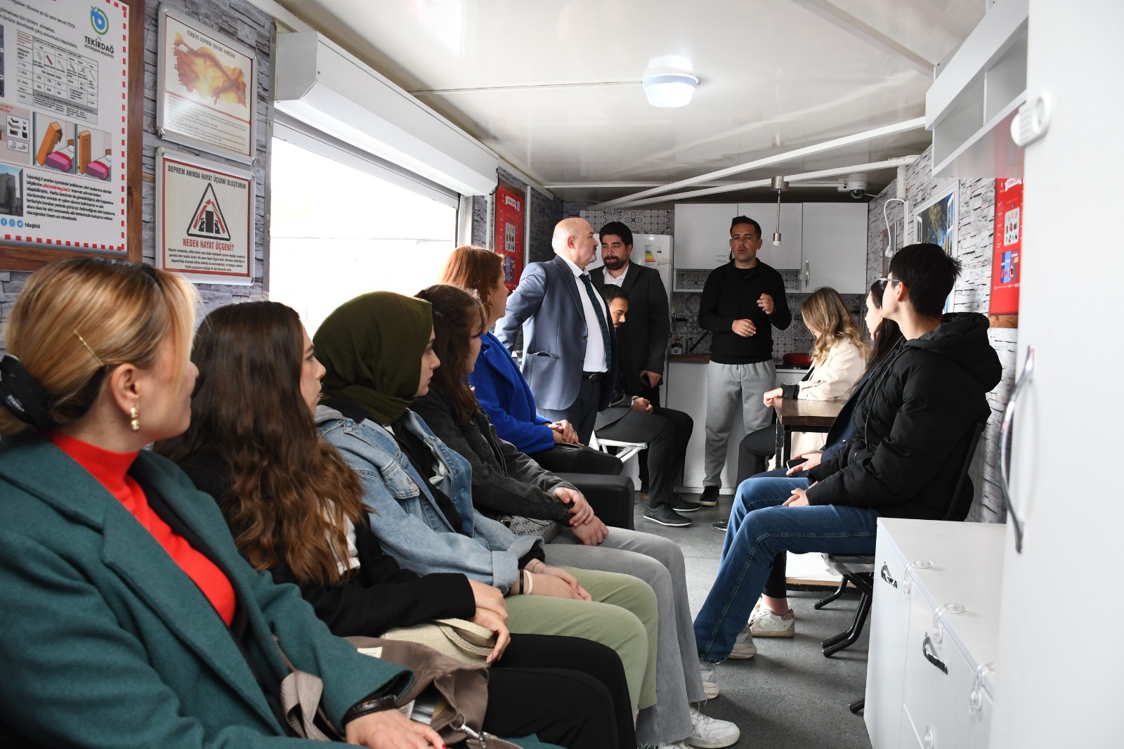 buyuksehir_vatandaslara_deprem_bilinci_kazandiriyor_2 Büyükşehir, vatandaşlara deprem bilinci kazandırıyor