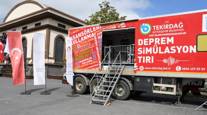 Büyükşehir, vatandaşlara deprem bilinci kazandırıyor