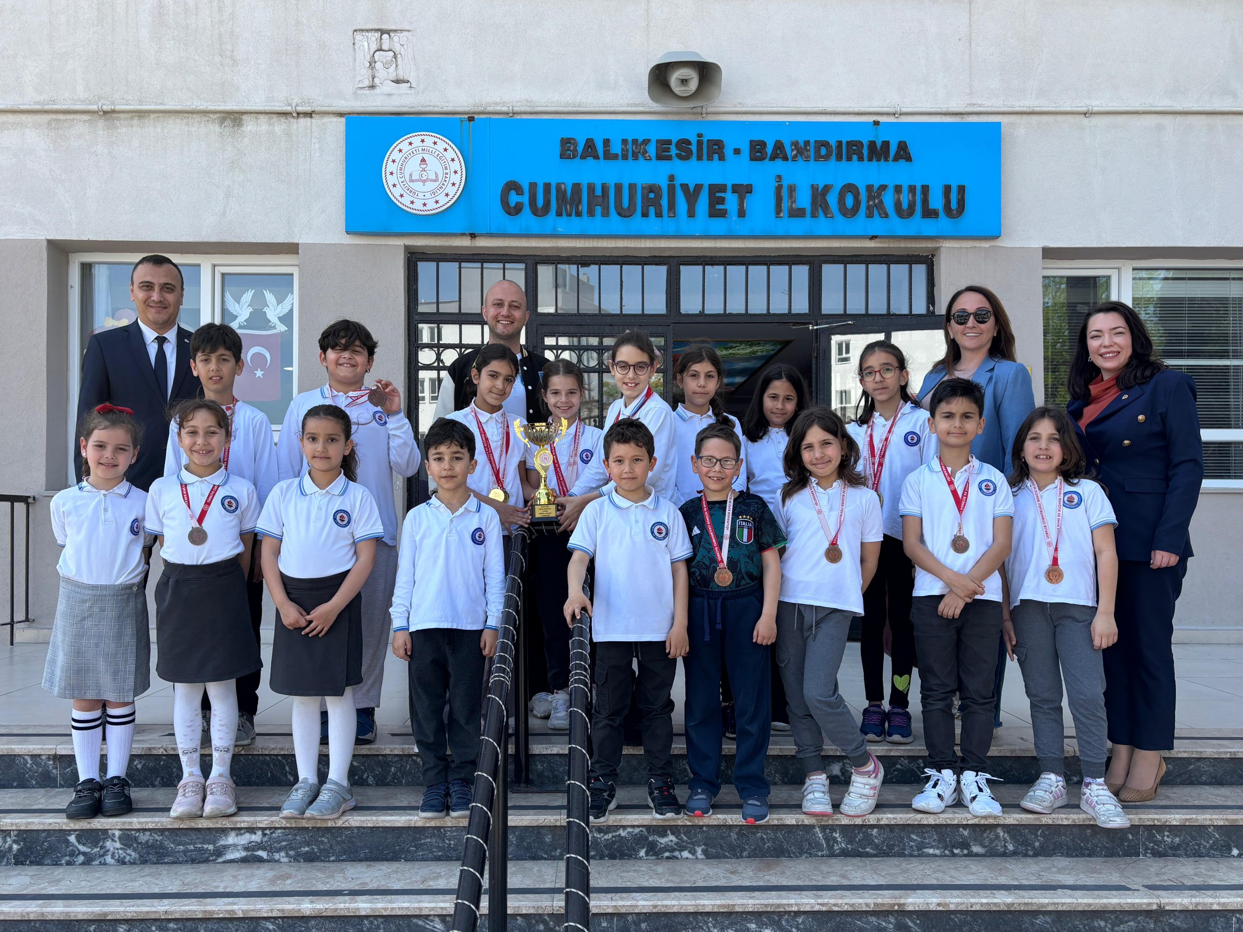 buyuksehirin_minik_kulaclari_madalyalari_topladi_4-scaled Büyükşehir’in minik kulaçları madalyaları topladı