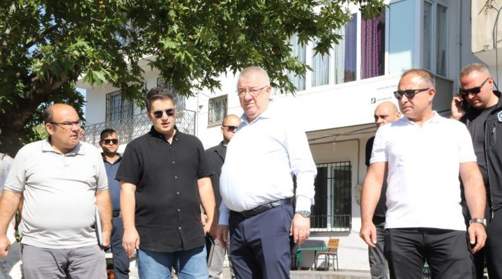 –	Edremit’in dört bir yanında çalışmalar aralıksız sürüyor