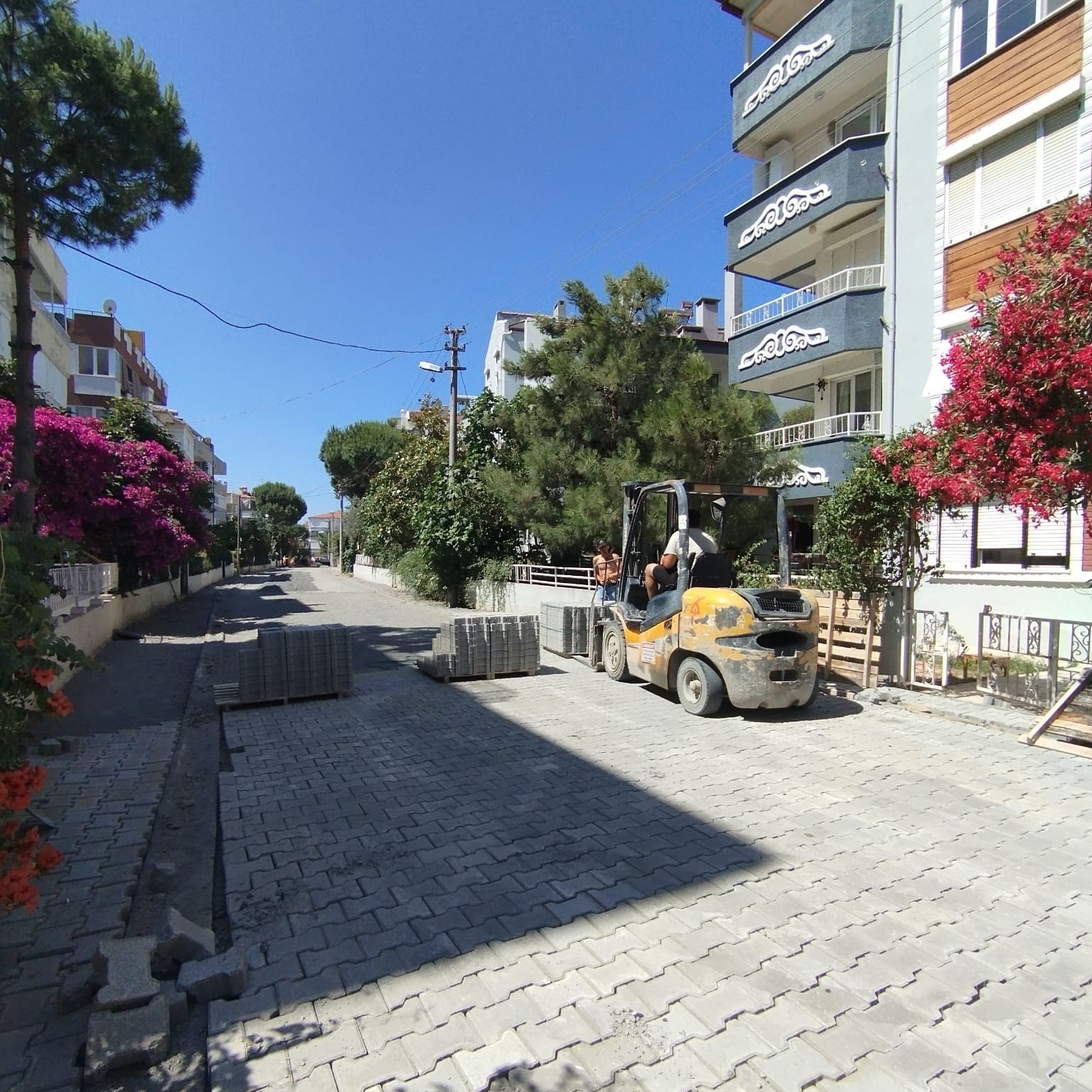 05-1 -	Edremit’in dört bir yanında çalışmalar aralıksız sürüyor