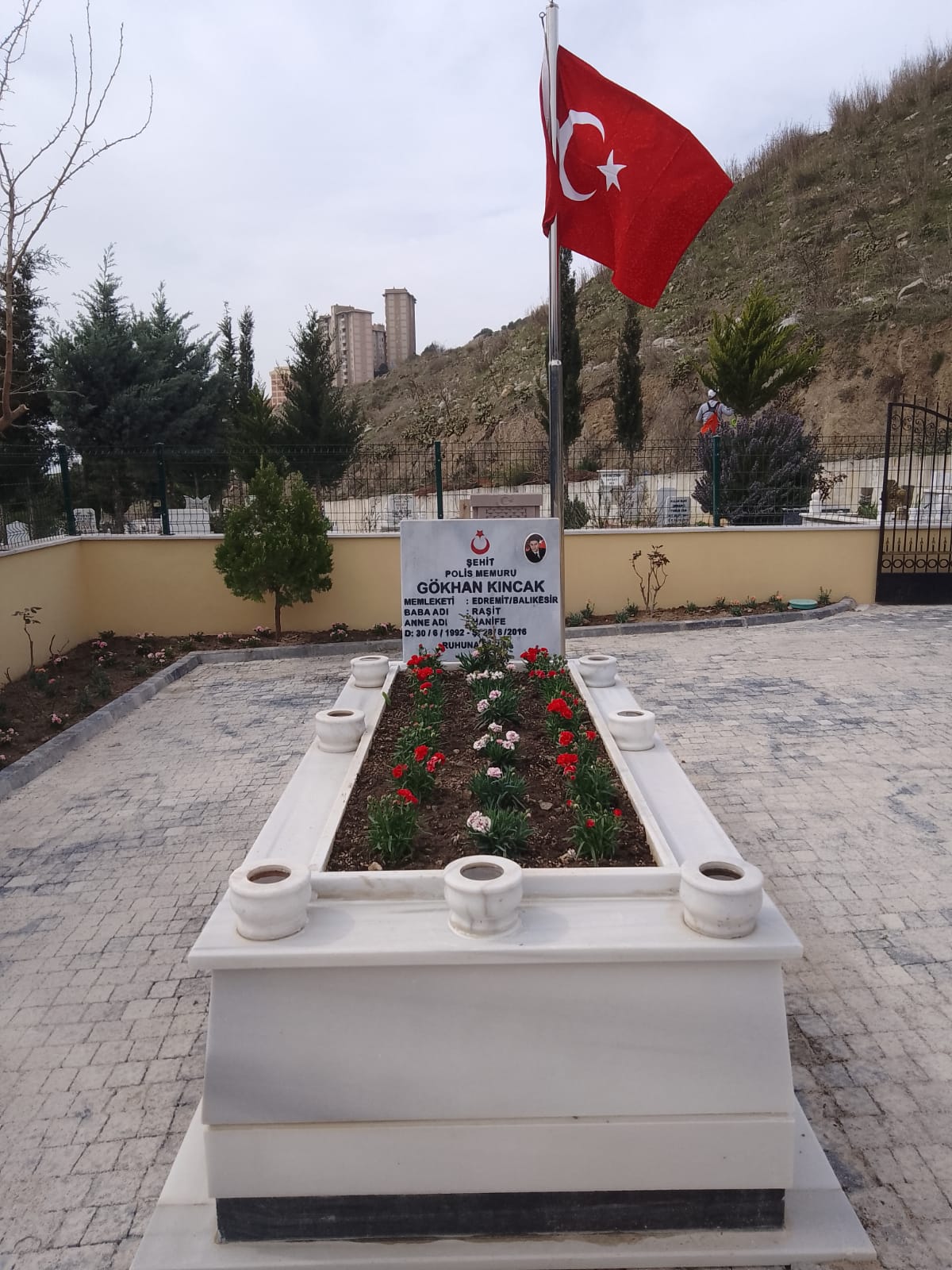 baskan_akindan_kahraman_sehitlere_ahde_vefa__1 Başkan Akın’dan kahraman şehitlere ahde vefa