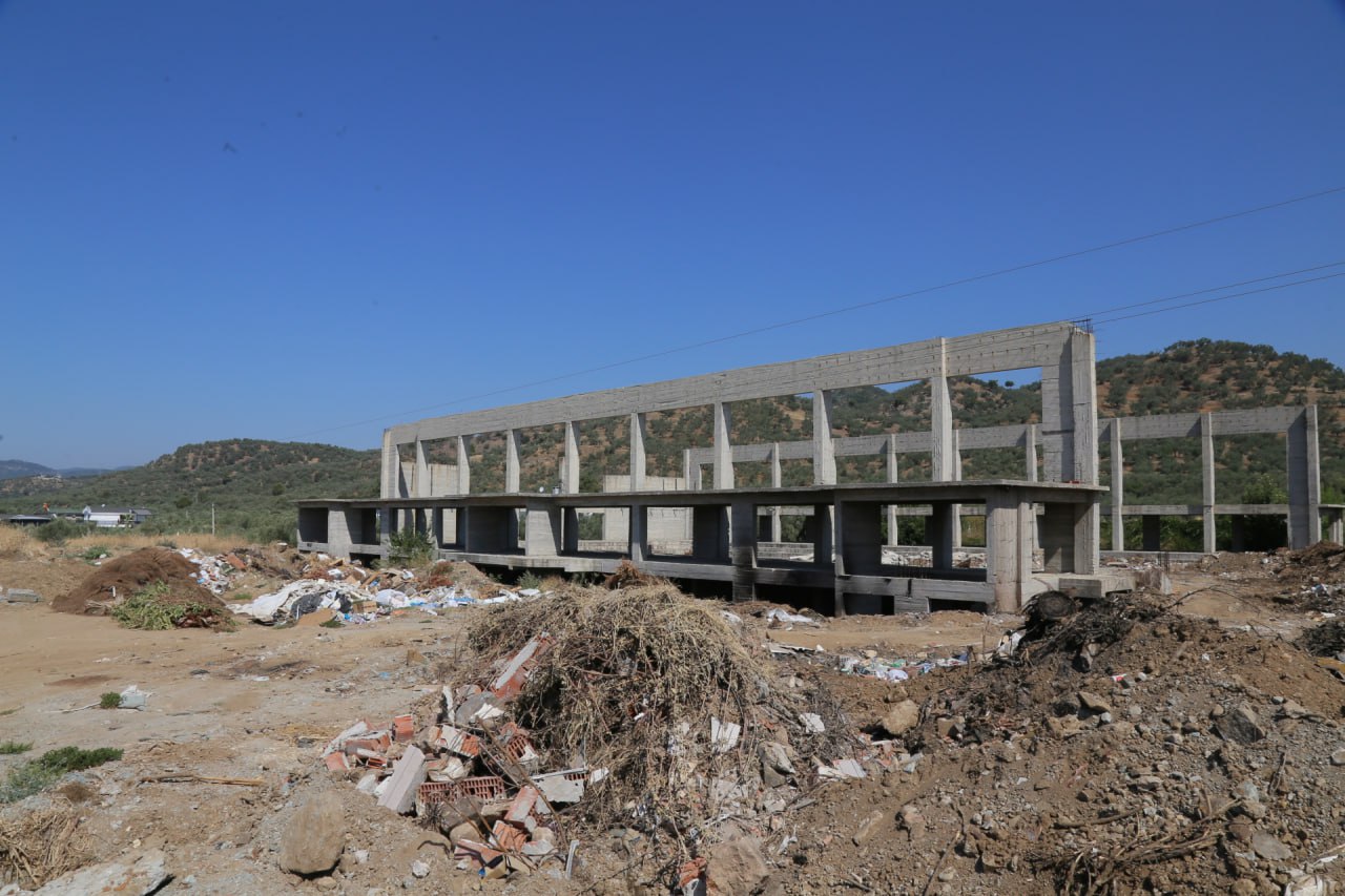 photo_2025-07-24_14-14-58 EDREMİT BELEDİYESİ’NDEN ALTINOLUK’TA TEMİZLİK SEFERBERLİĞİ
