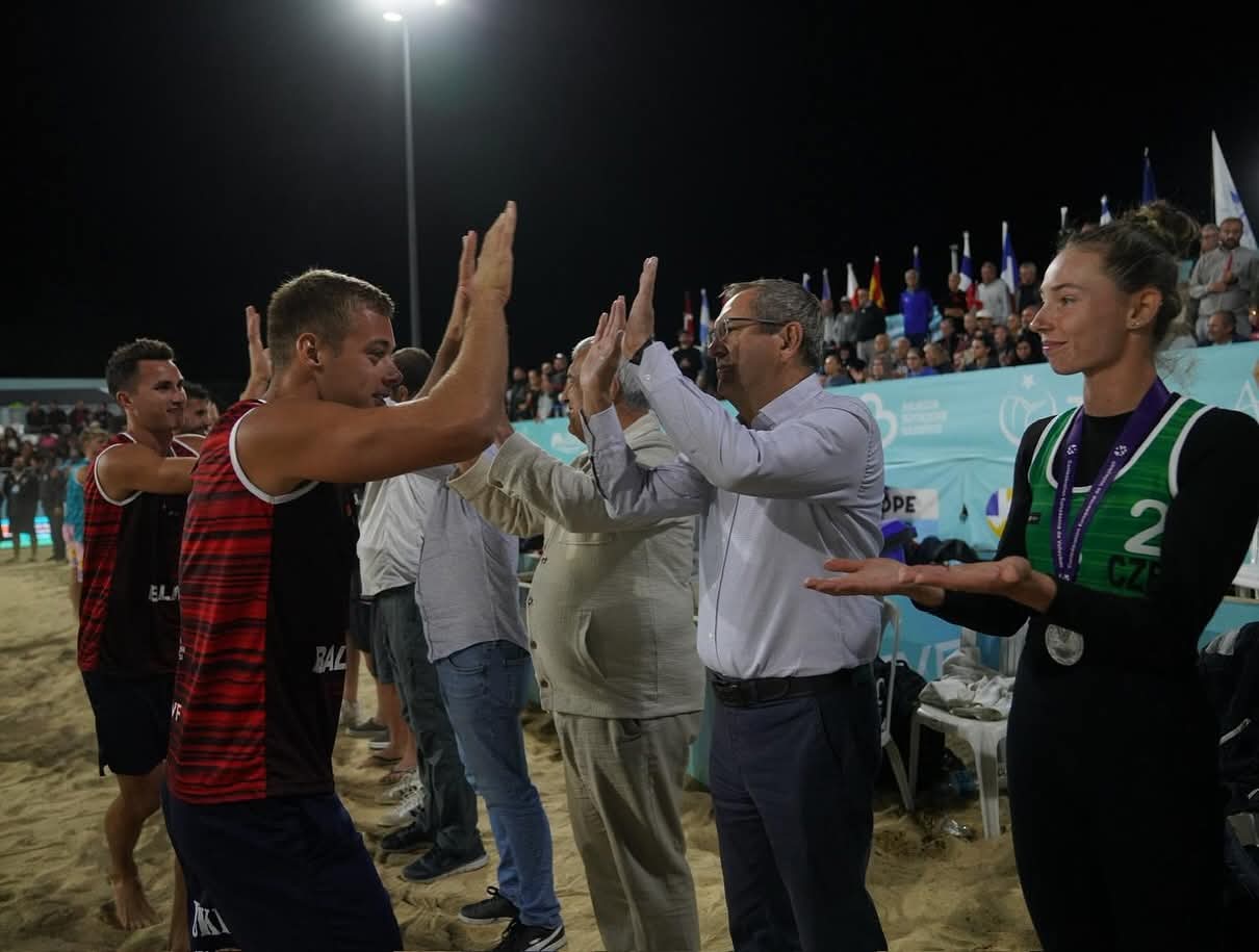 02-2 Türk voleybol tarihinde bir ilk yaşandı!