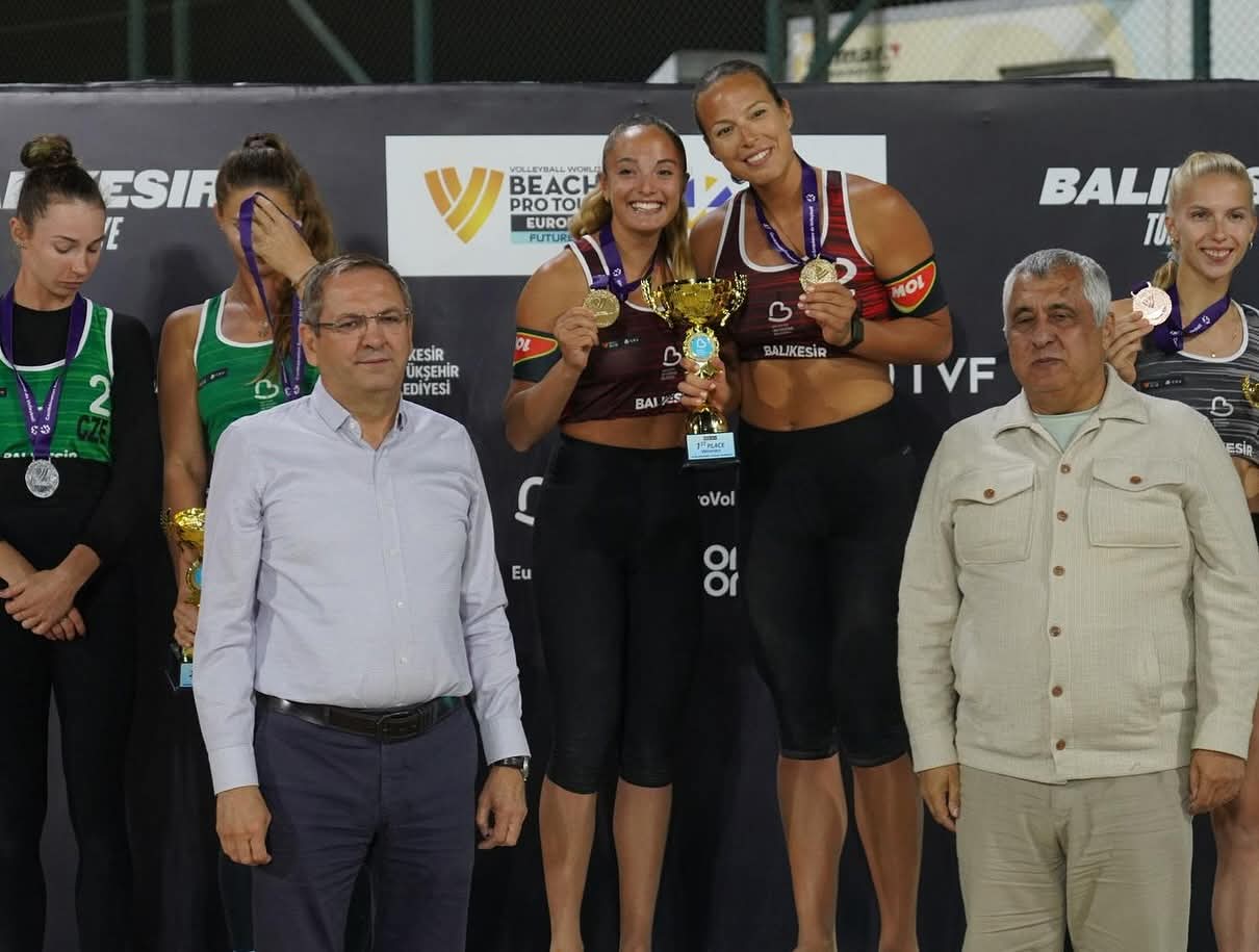05-2 Türk voleybol tarihinde bir ilk yaşandı!