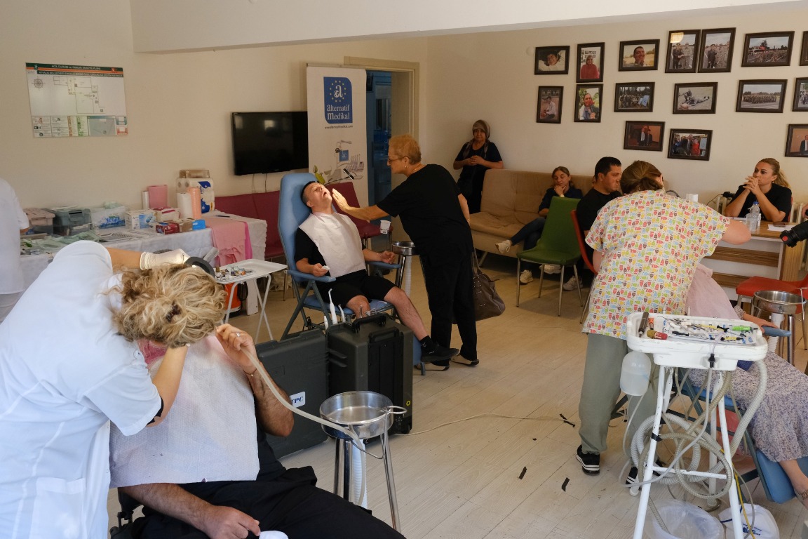 08 Ayvalık’ta Engelliler Kültür, Sanat ve Spor Etkinlikleri’nde Ağız ve Diş Sağlığı Hizmeti