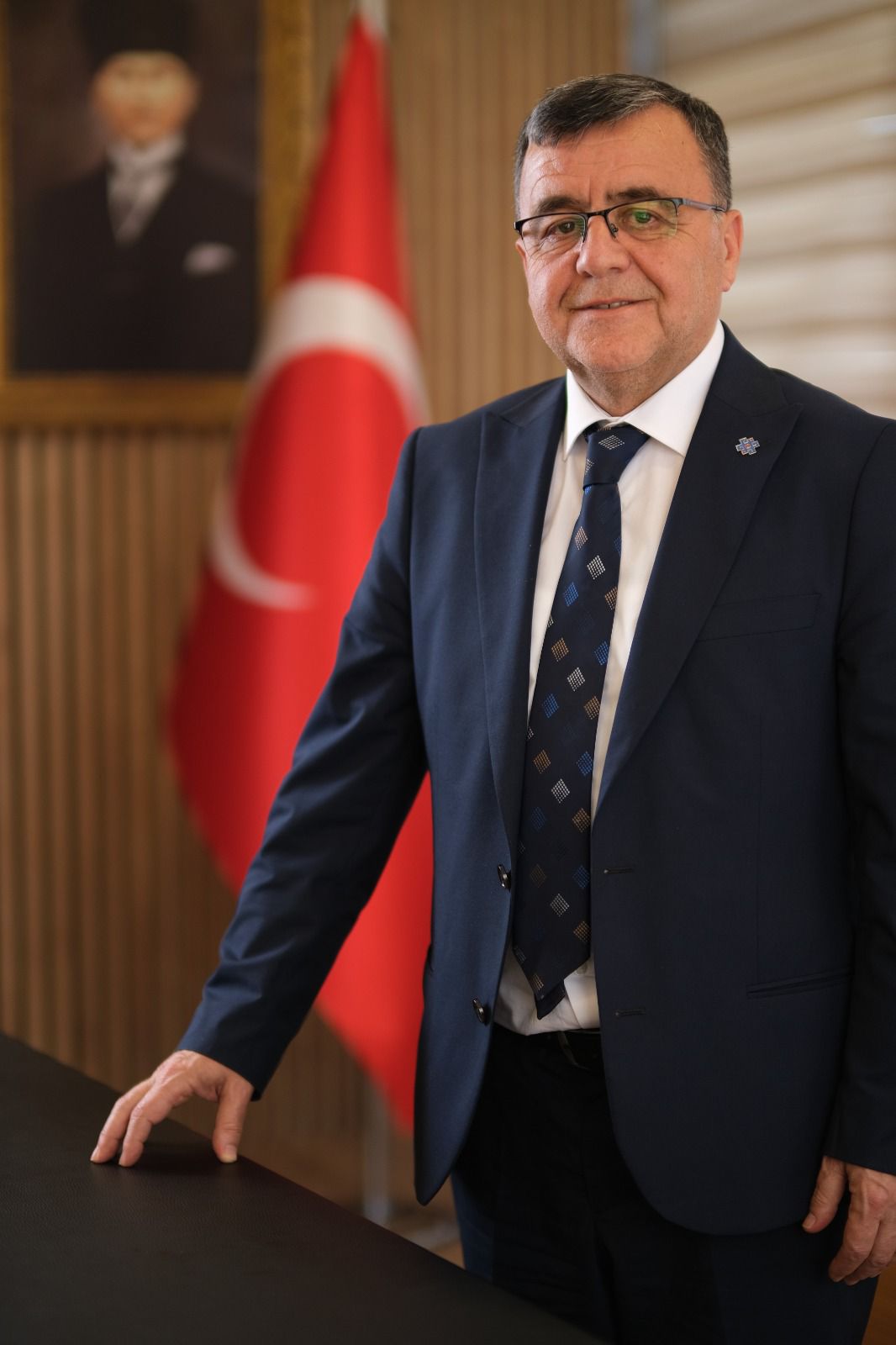 1-1-1 ALTIEYLÜL'DEN ASKER AİLELERİNE MADDİ VE MANEVİ DESTEK