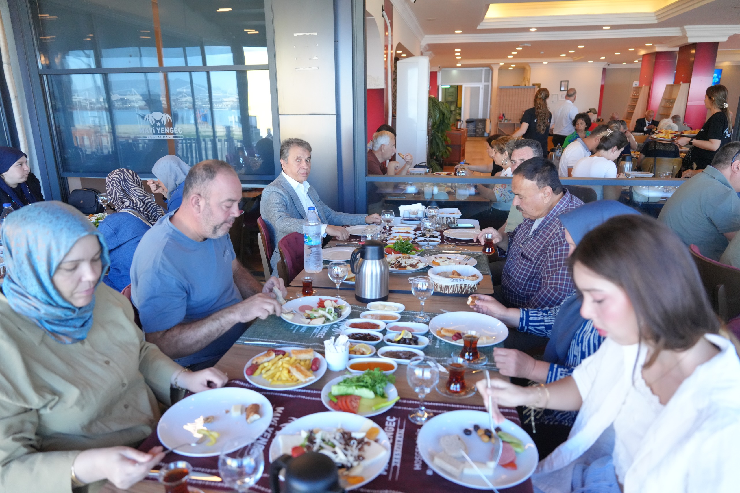 11-1 BURHANİYE BELEDİYESİ’NDEN GAZİLERE 19 EYLÜL KAHVALTISI