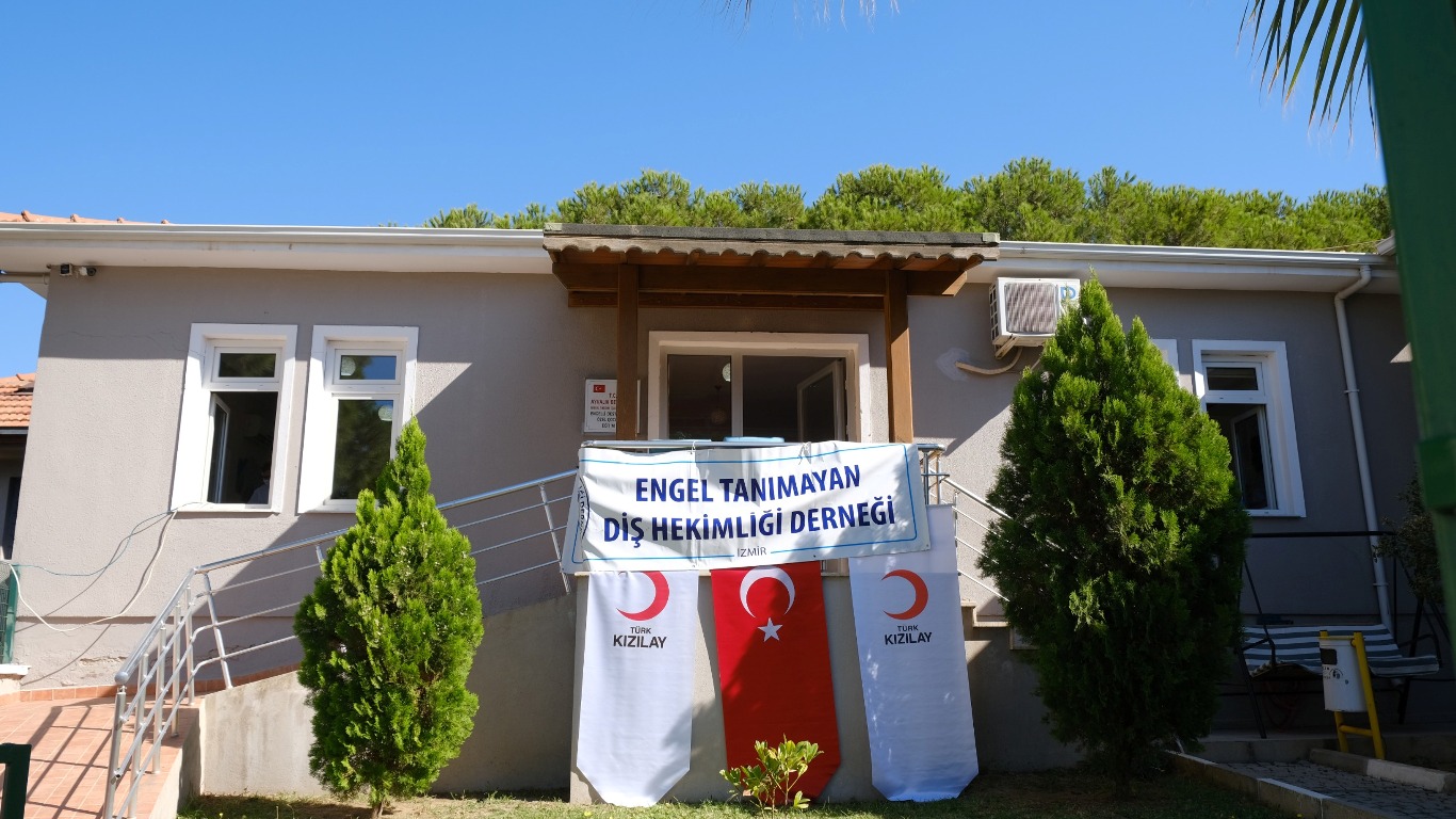 12 Ayvalık’ta Engelliler Kültür, Sanat ve Spor Etkinlikleri’nde Ağız ve Diş Sağlığı Hizmeti