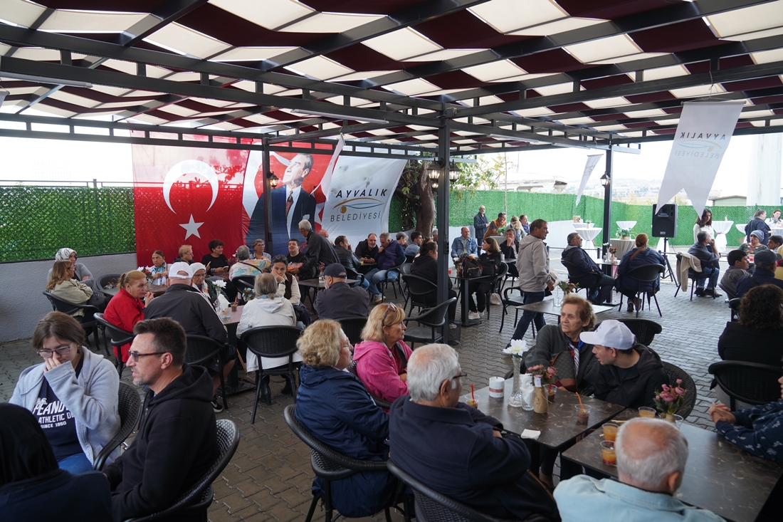 Engelsiz-Kafe-Hizmete-Acildi-6 Ayvalık’ta İlk Engelsiz Kafe Hizmete Açıldı
