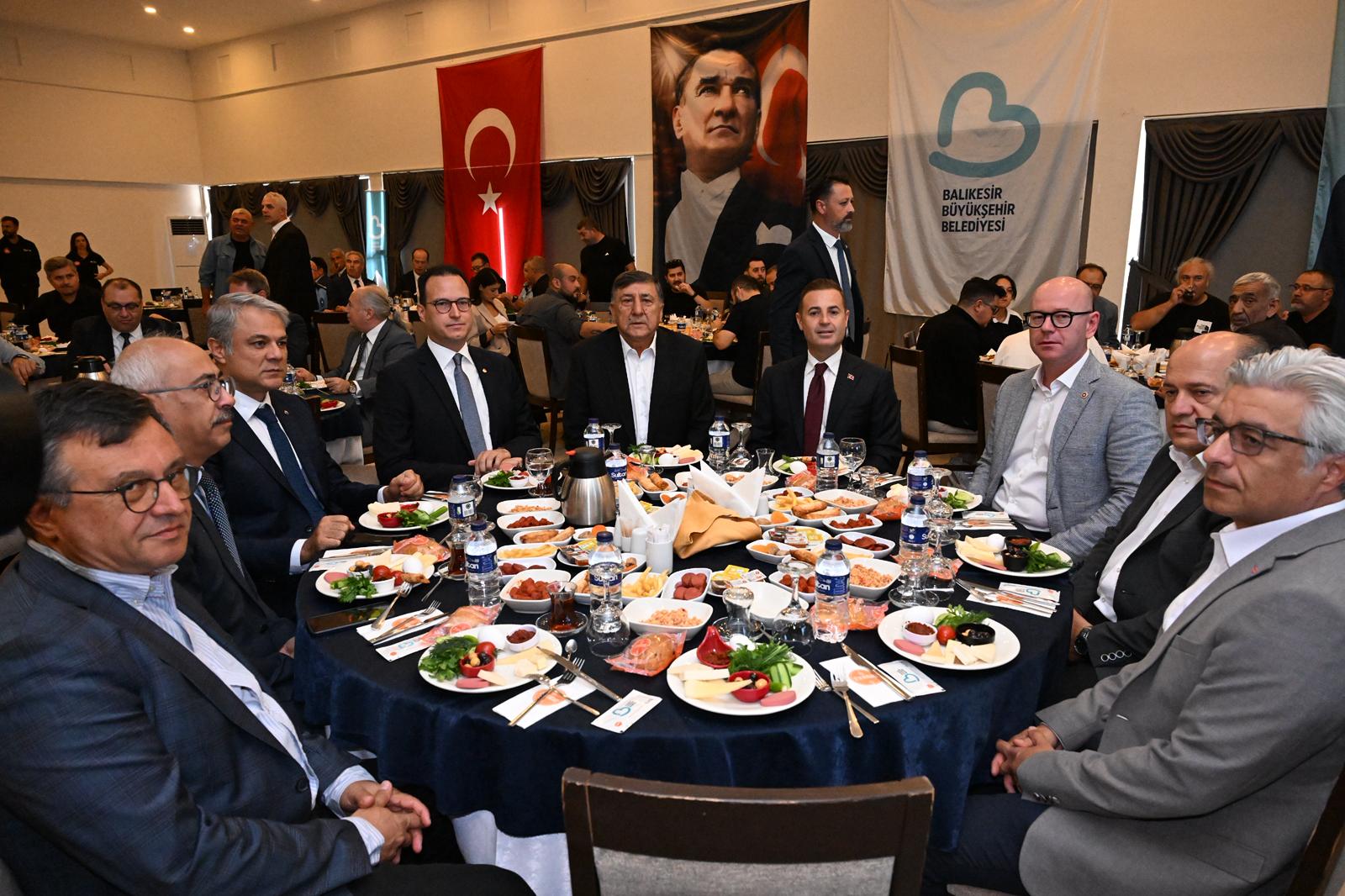 balikesir_buyuksehir_belediyesinden_2._tarim_ve_hayvancilik_fuari_ureticiye_guc_balikesire_deger_katacak__1 Balıkesir Büyükşehir Belediyesinden 2. Tarım ve Hayvancılık Fuarı: Üreticiye güç, Balıkesir'e değer katacak