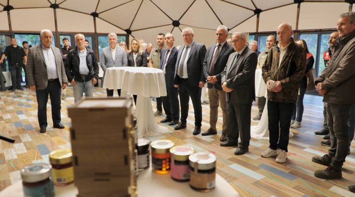 –	Uluslararası Kazdağları Bal Hasat Şenliği başladı
