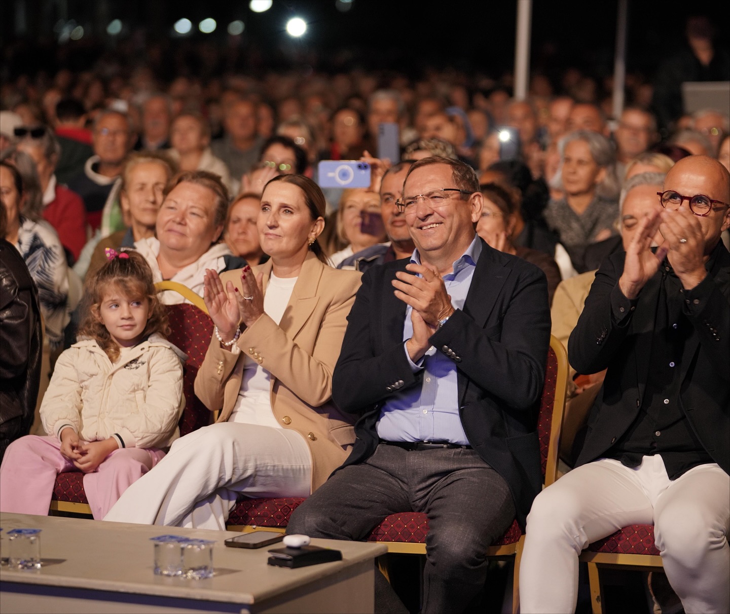 05-1 Suzan Kardeş’ten Ayvalık’ta Balkan Rüzgarı!