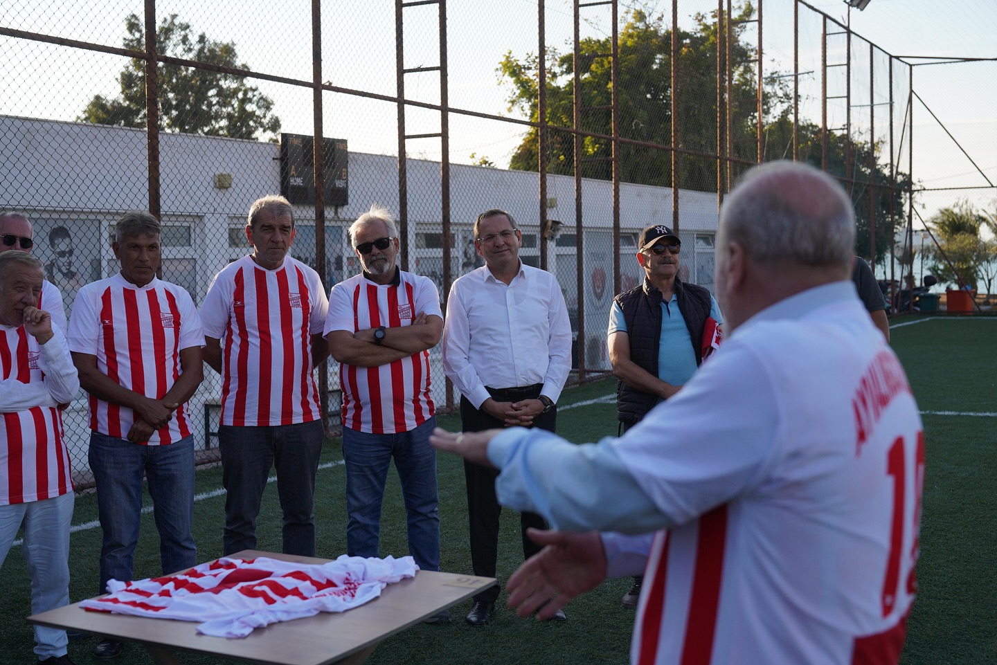 07 Başkan Ergin: “Ayvalıkgücü’nün efsanelerini rahmet ve özlemle anıyoruz”